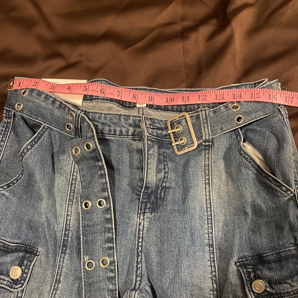 Nordstrom BP 90s vintage blue jeans with pockets and removable belt. Brand New.